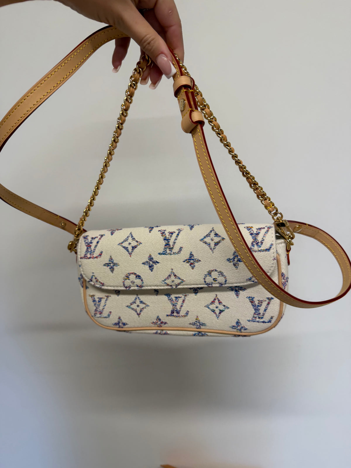 Preloved Louis Vuitton Handbag White and Multicoloured