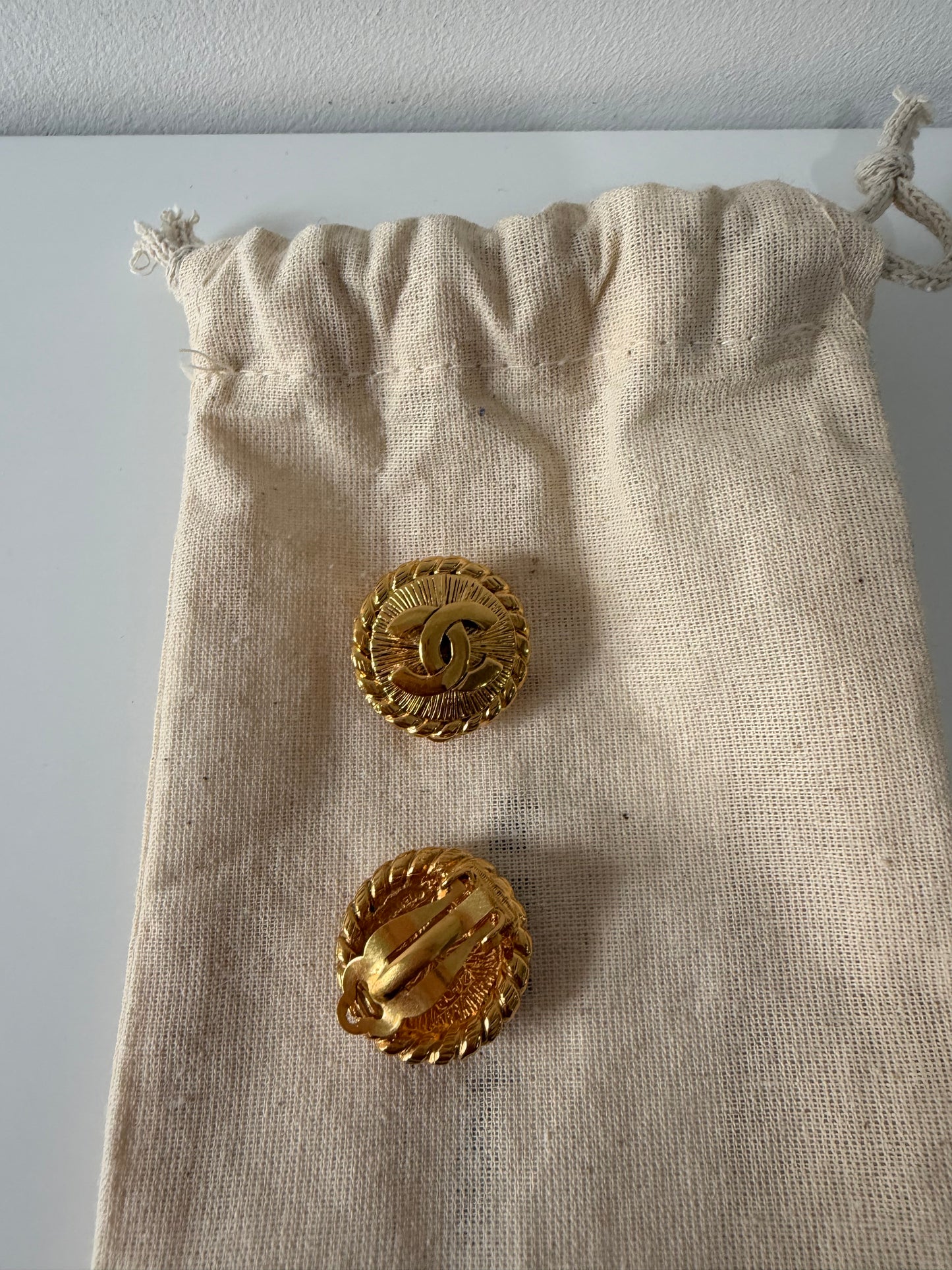 Preloved Gold Chanel Earrings Clip On