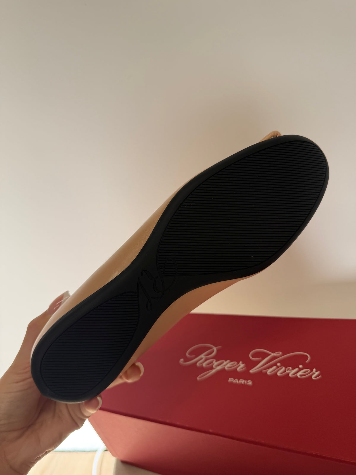 Preloved Roger Vivier Ballet Flats EU 39 - UK 6 Beige/White