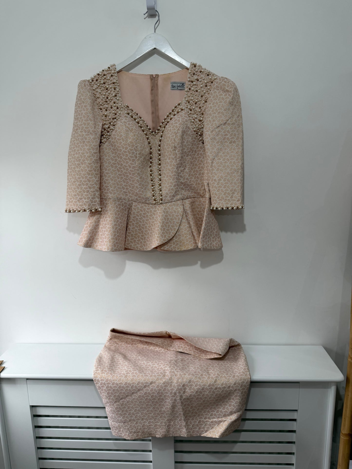 Pre-owned, Blush Isabella Acot Skirt Suit, Size Medium/Large
