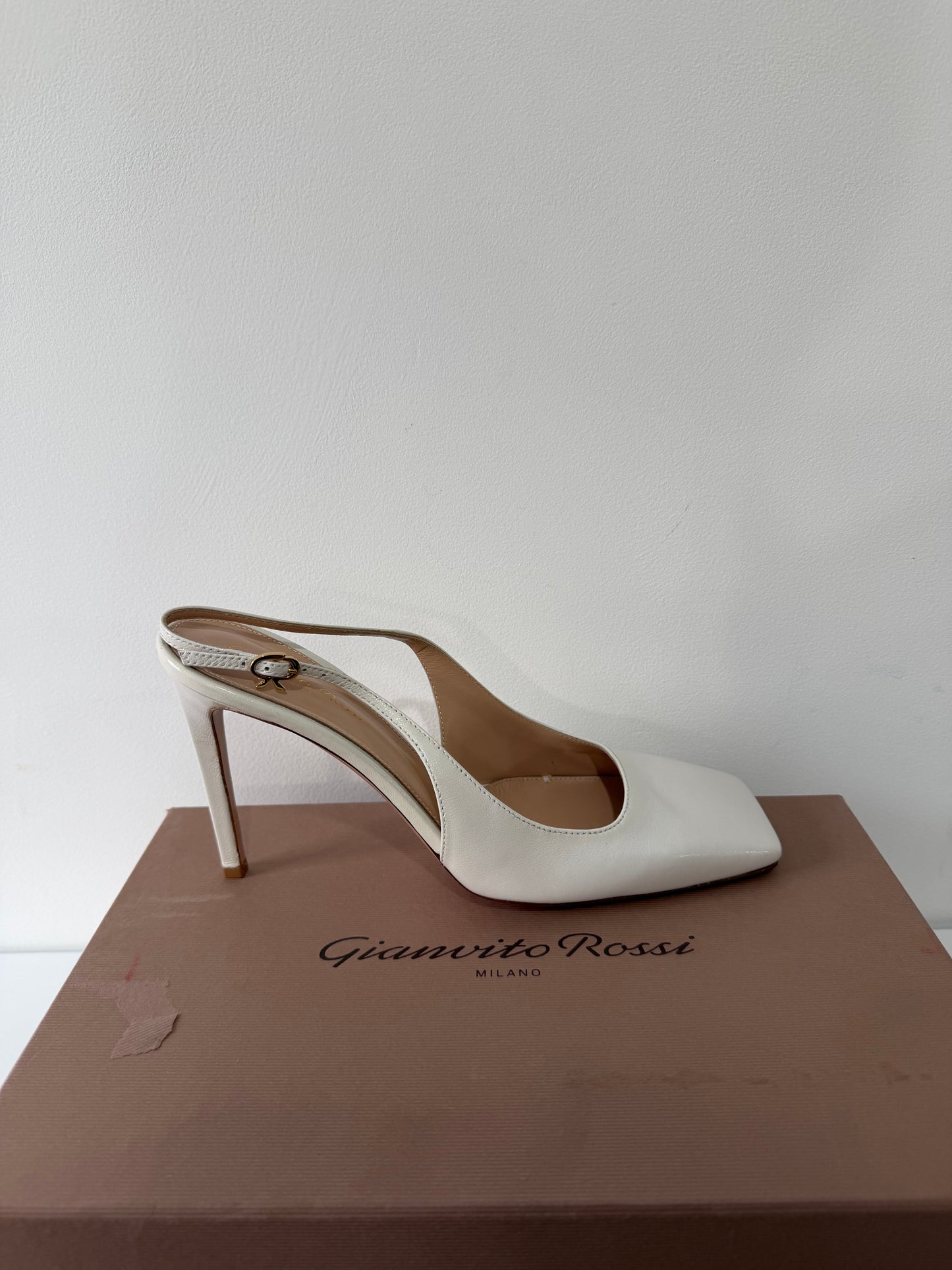 Pre-owned, White Gianvito Rossi Heels, Size 6 (39)