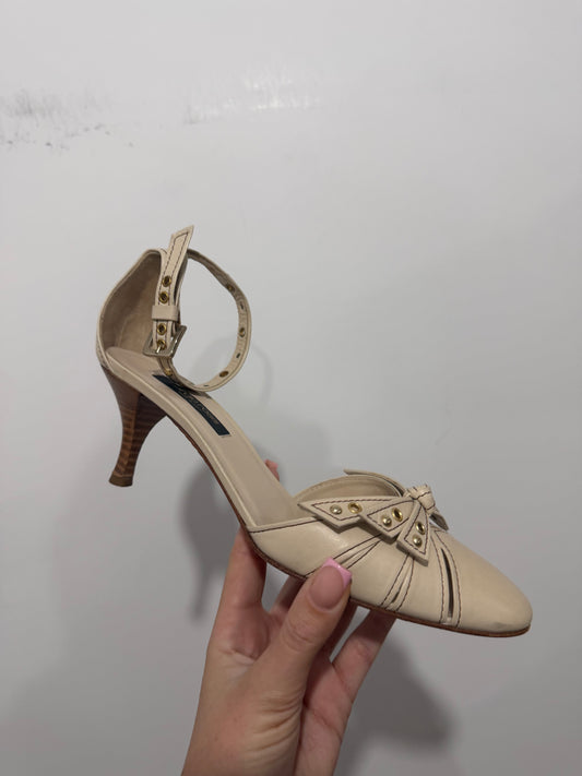 Cream Sergio Rossi Heels, Size 37 - UK 4