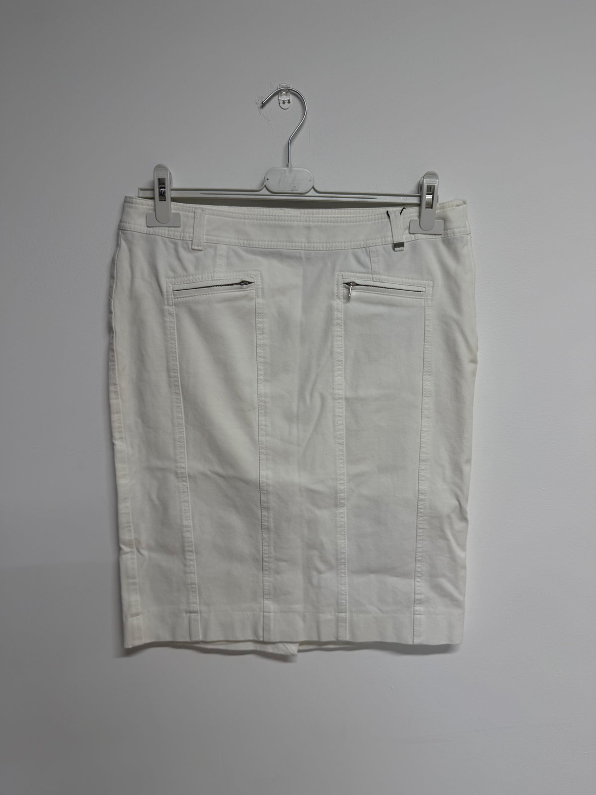 Preloved BNWT Marc Cain Skirt Size 12 White