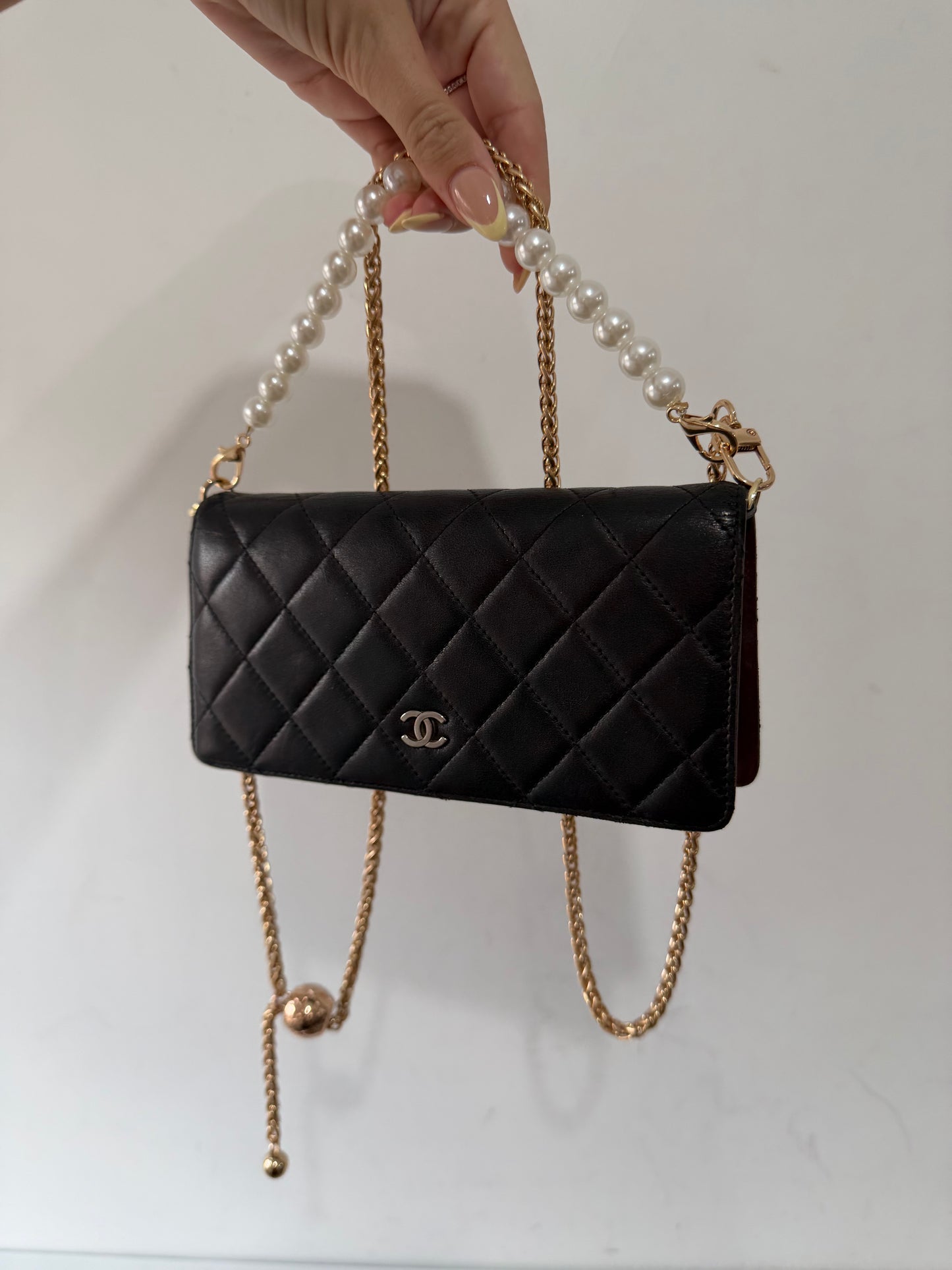 Pre-Owned, Chanel Wallet with a replacement chain (Non-Chanel)