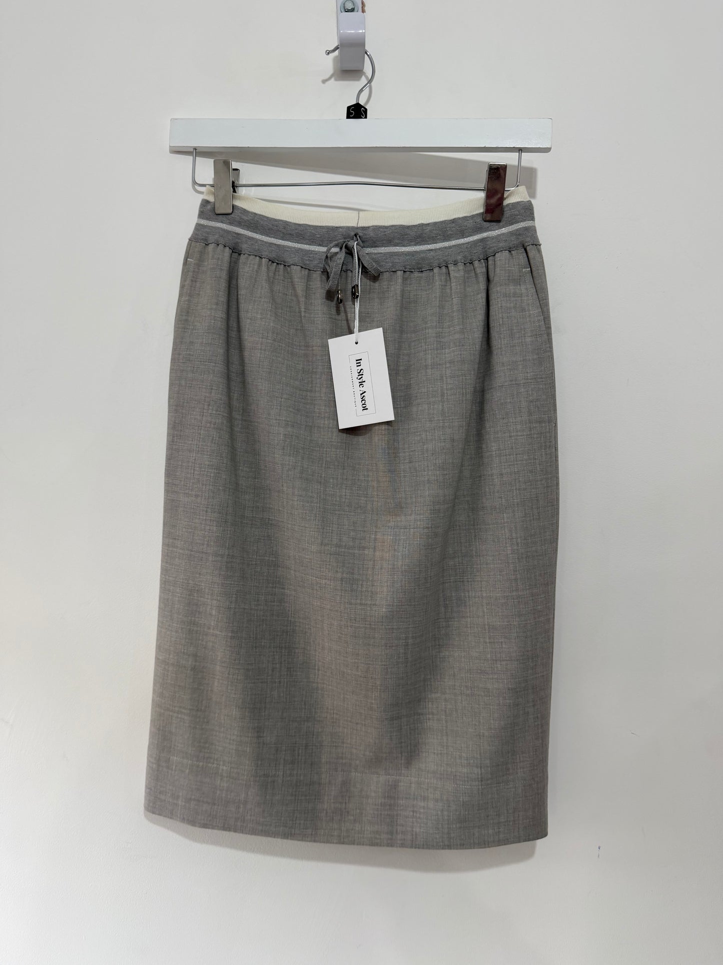 Pre-owned grey Lorena Antoniazzi Skirt, Size 10