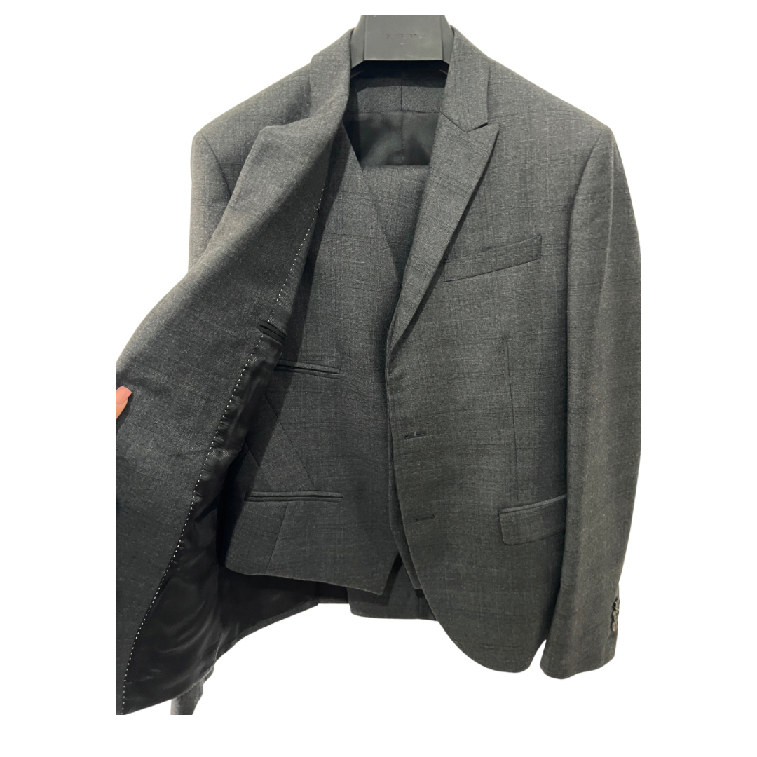 Grey Neil Barratt Suit, Medium