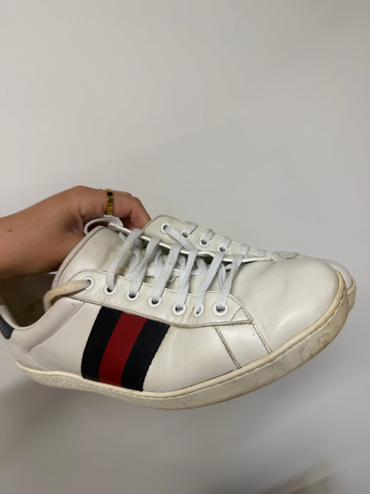 Preloved Gucci Ace low-top Trainers EU 44 - UK 9.5 White, featuring the signature blue and red web stripe