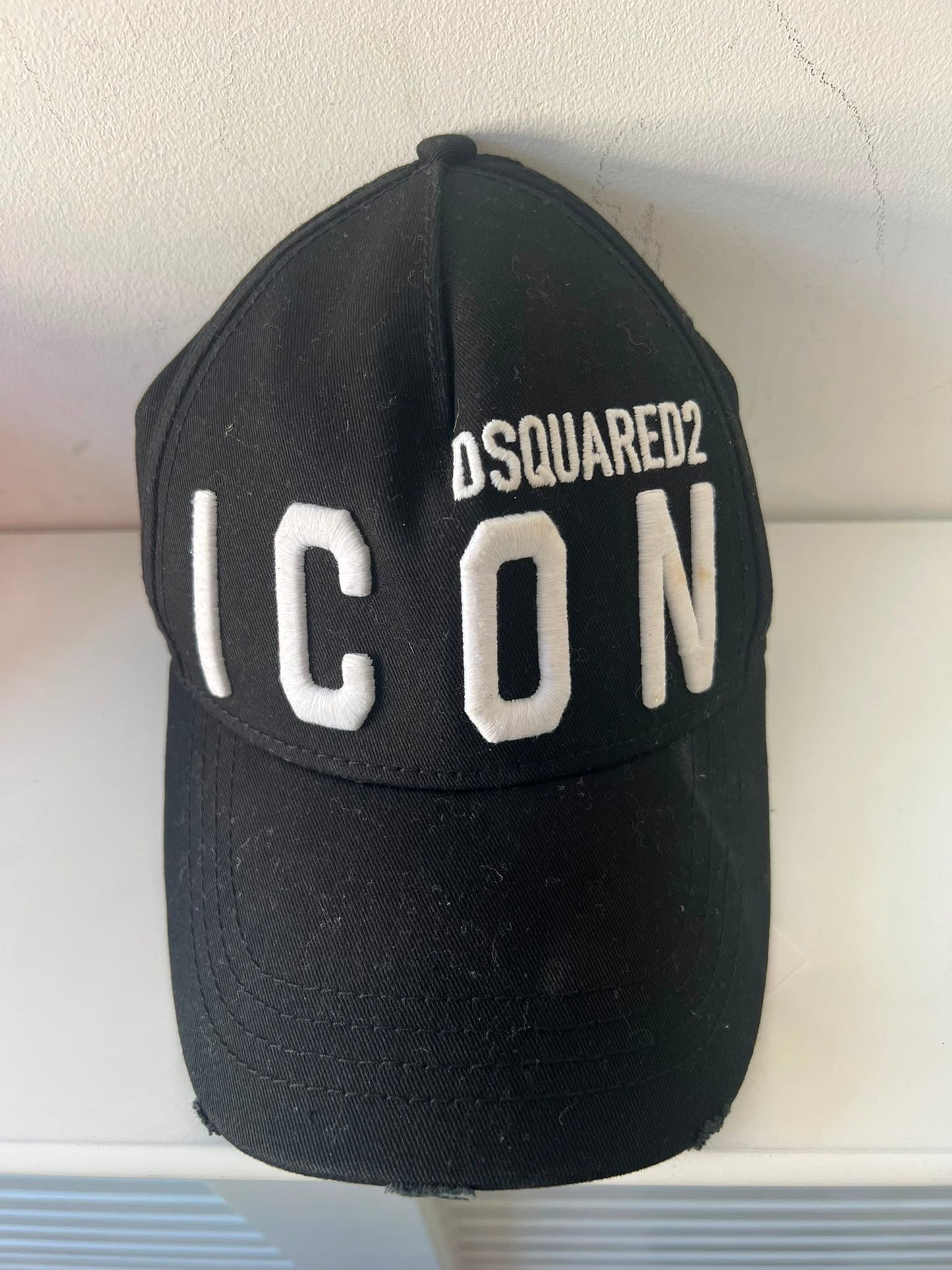 Pre-loved Black Dsquared2 Hat