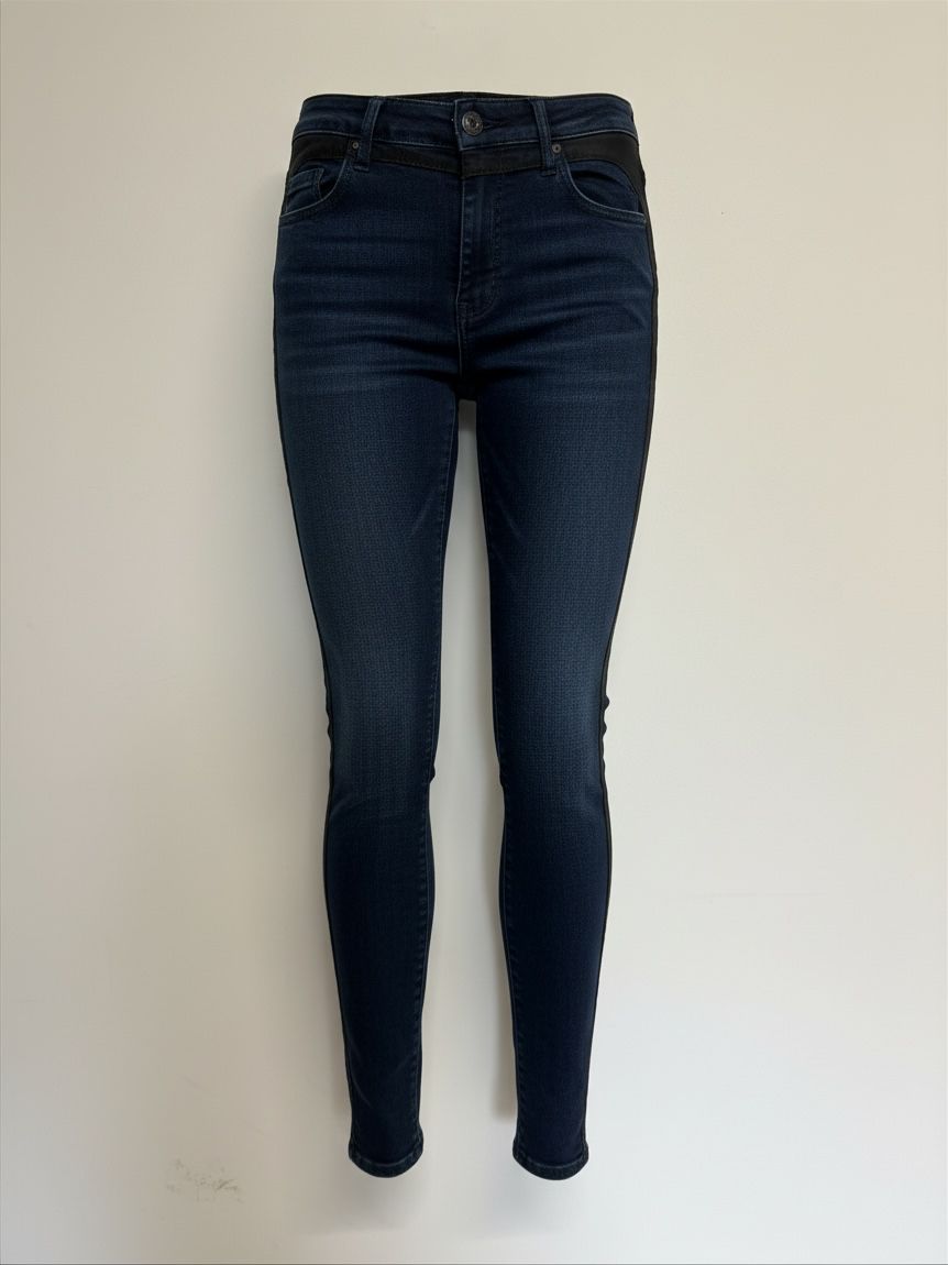 Preloved AG Denim Jeans Waist 27 Blue and Black