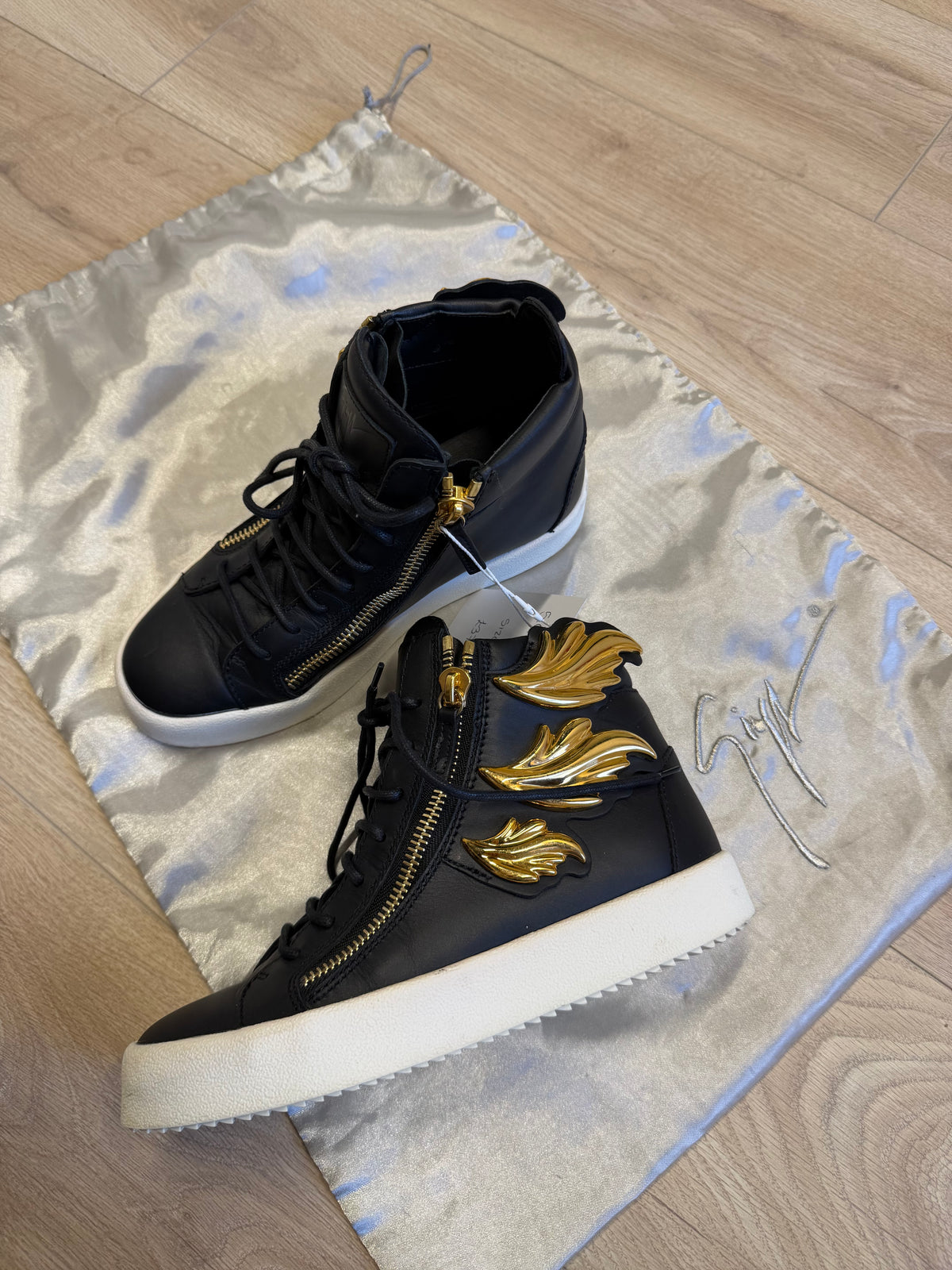 Preloved Guiseppe Zanotti Trainers Size 5 Black Angel Wings Gold High Tops