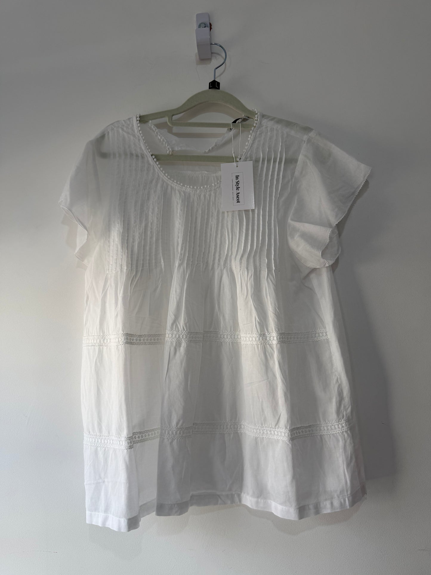 Preloved White Nina Kaufmann Blouse, Size large