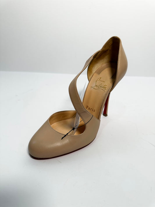 Christian Louboutin Nude Heels - 5.5