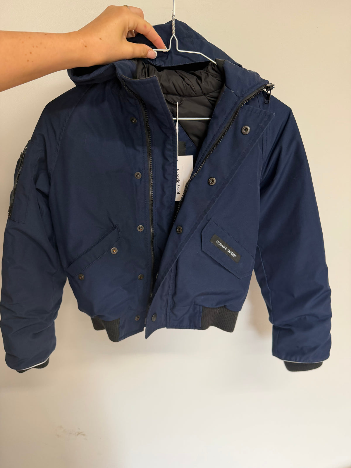 Preloved Canada Goose Bomber Kids Coat Age 7-8 Navy