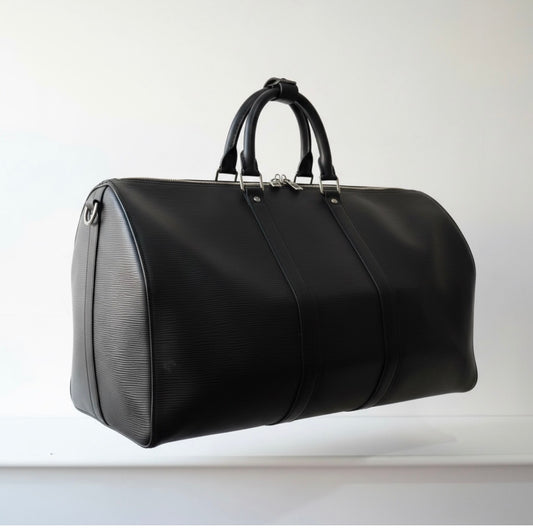 Pre-loved epi leather black Louis Vuitton Keepall Duffle, Size 45