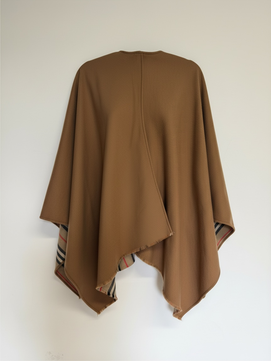 Preloved Burberry Poncho One Size Beige with original pattern