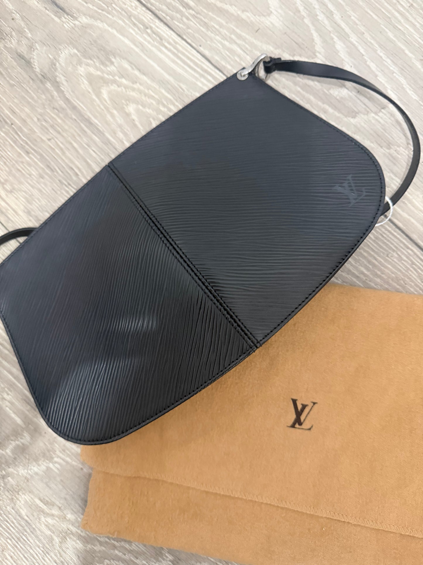 Epi Leather Louis Vuitton Shoulder Bag