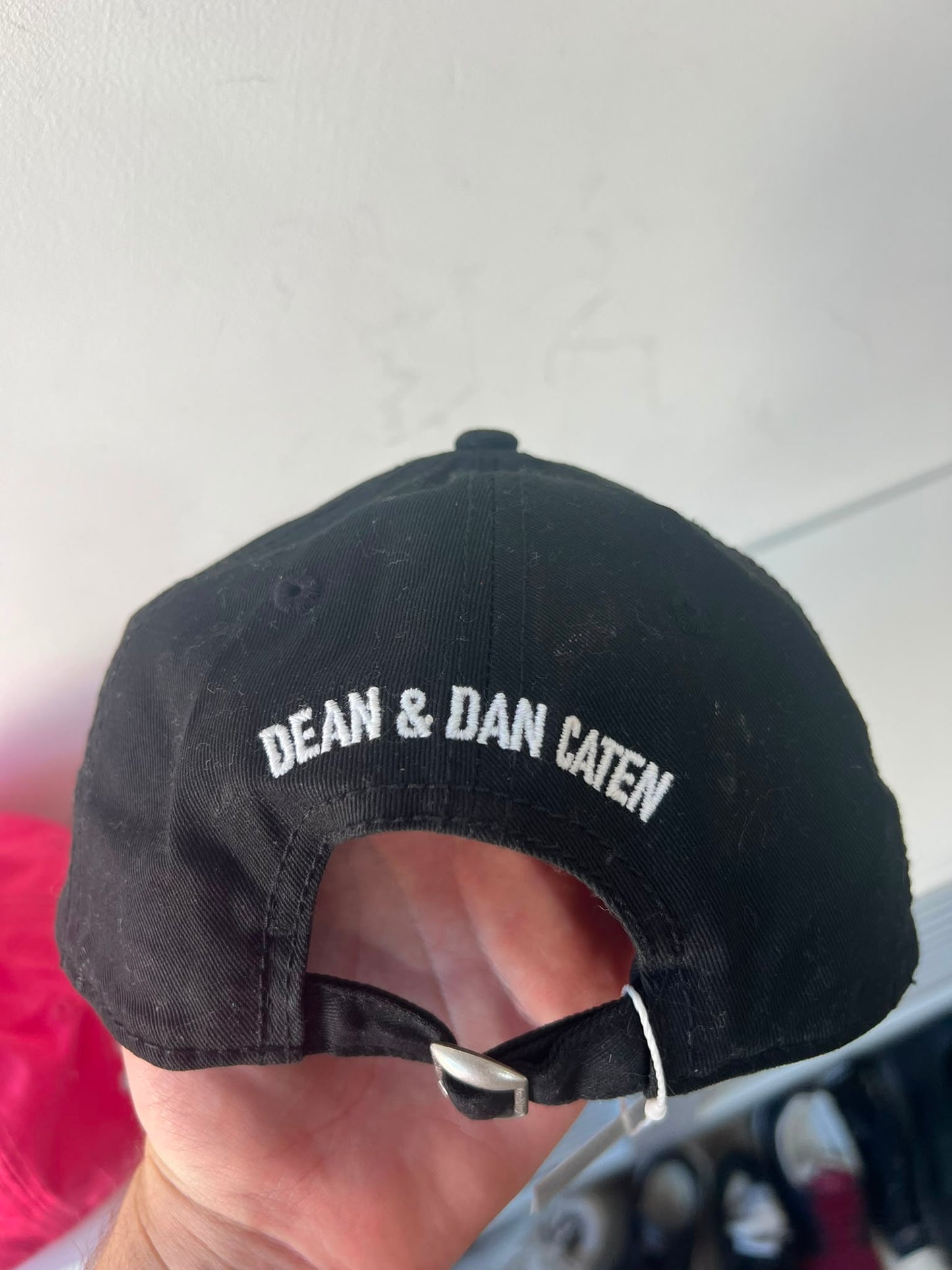 Pre-loved Black Dsquared2 Hat