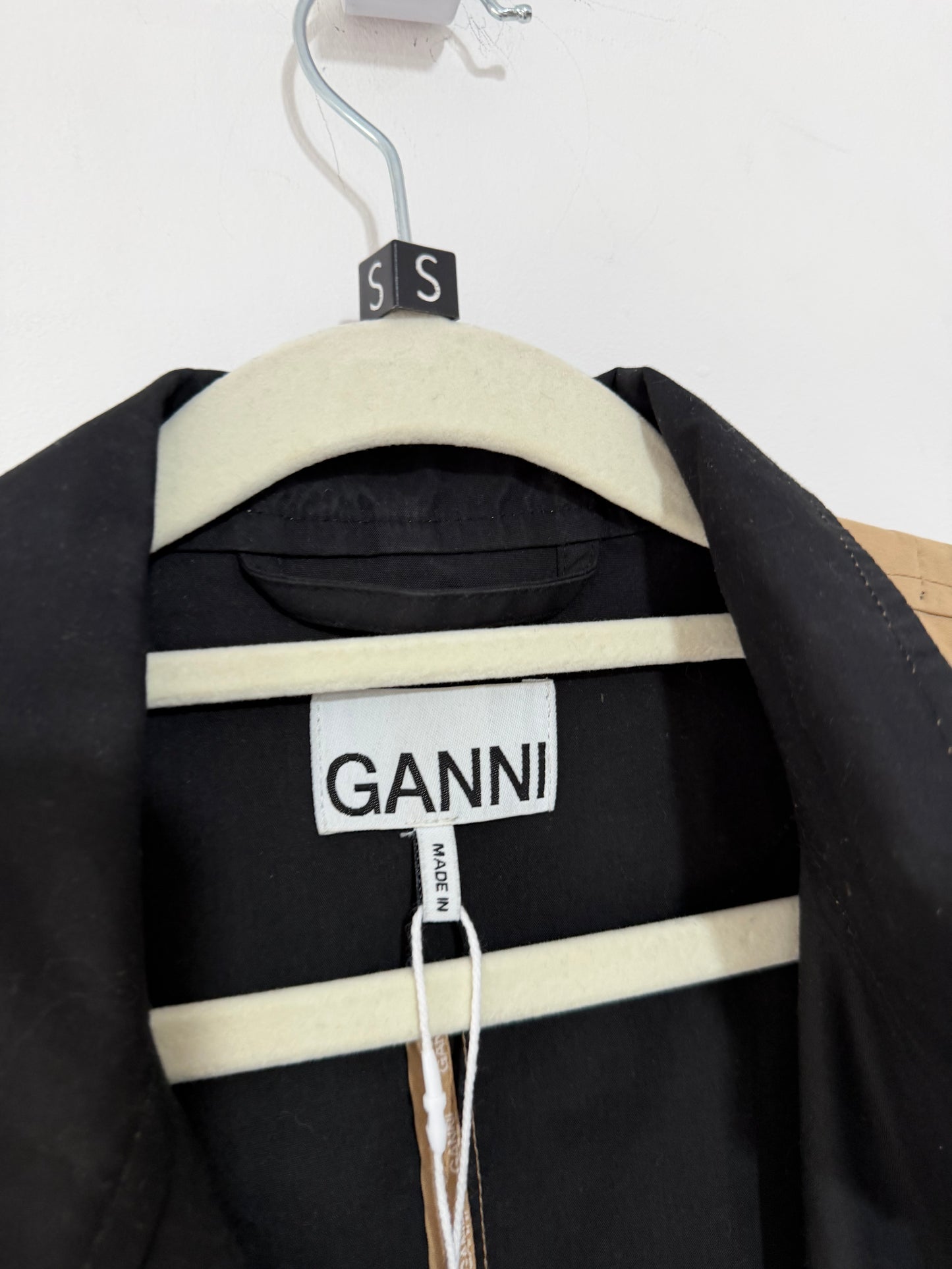 Preloved Ganni jacket Size 10 Beige