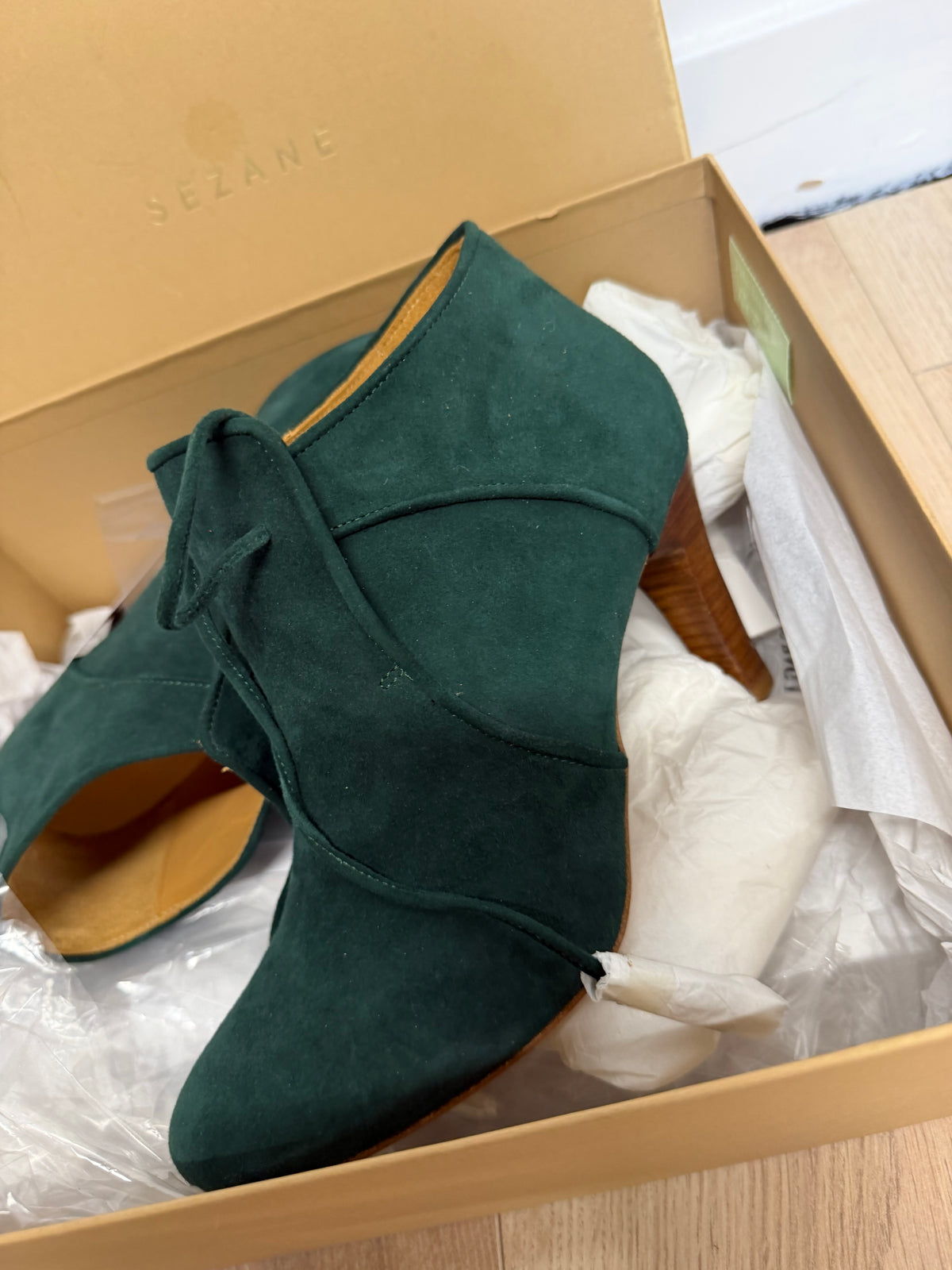 Preloved Sezane Heels Size 5 Green