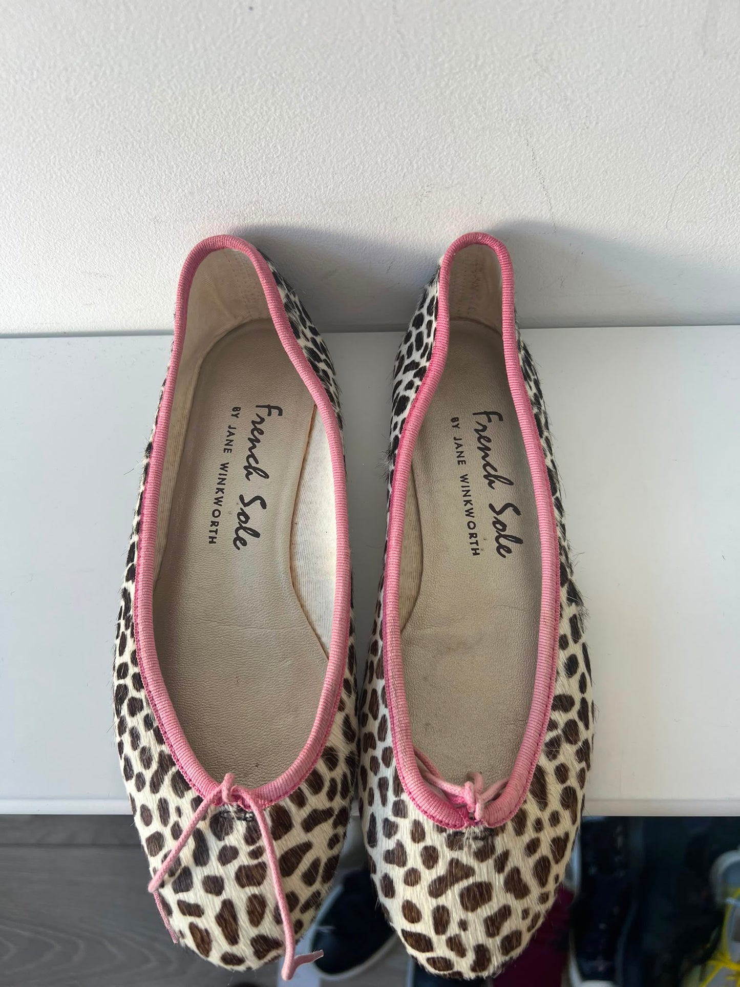 Pre-loved Leopard French Sole Flats, 5