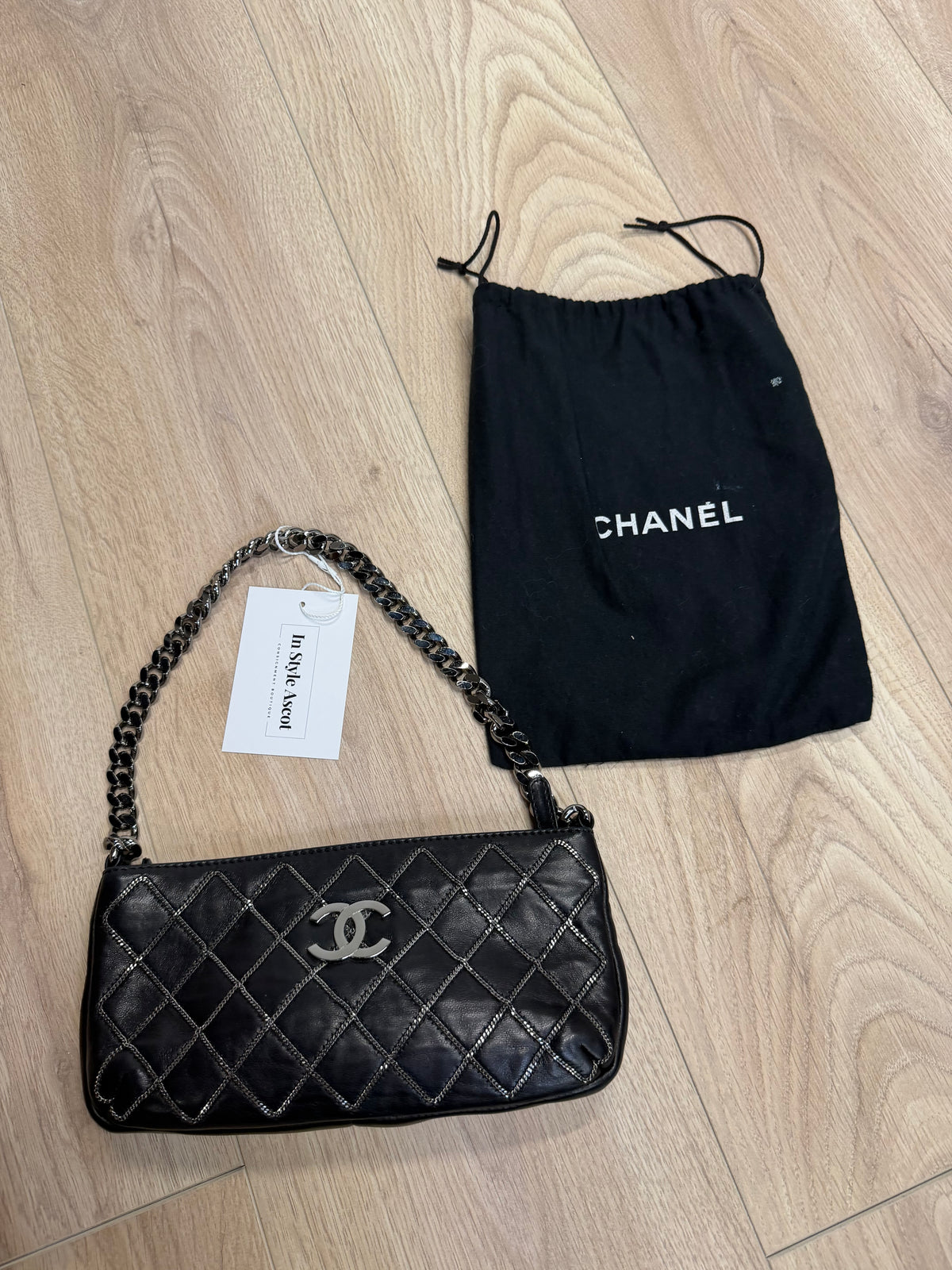 Preloved Chanel Lambskin Black Shoulder Handbag