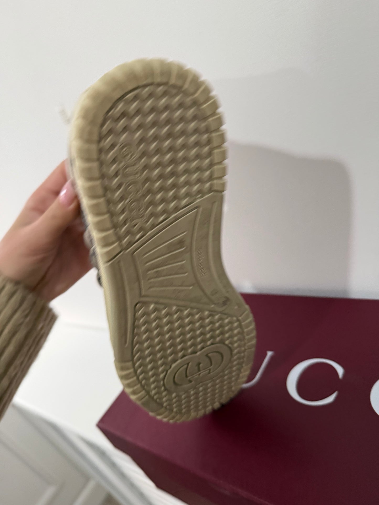 Size 39.5 but fit 7.5 Gucci Sneakers Trainers