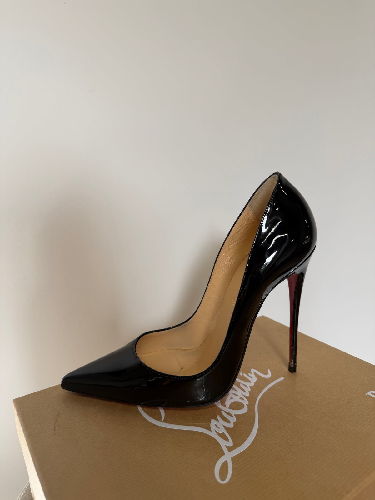 Preloved Christian Louboutin Shoes, Size 6 Black