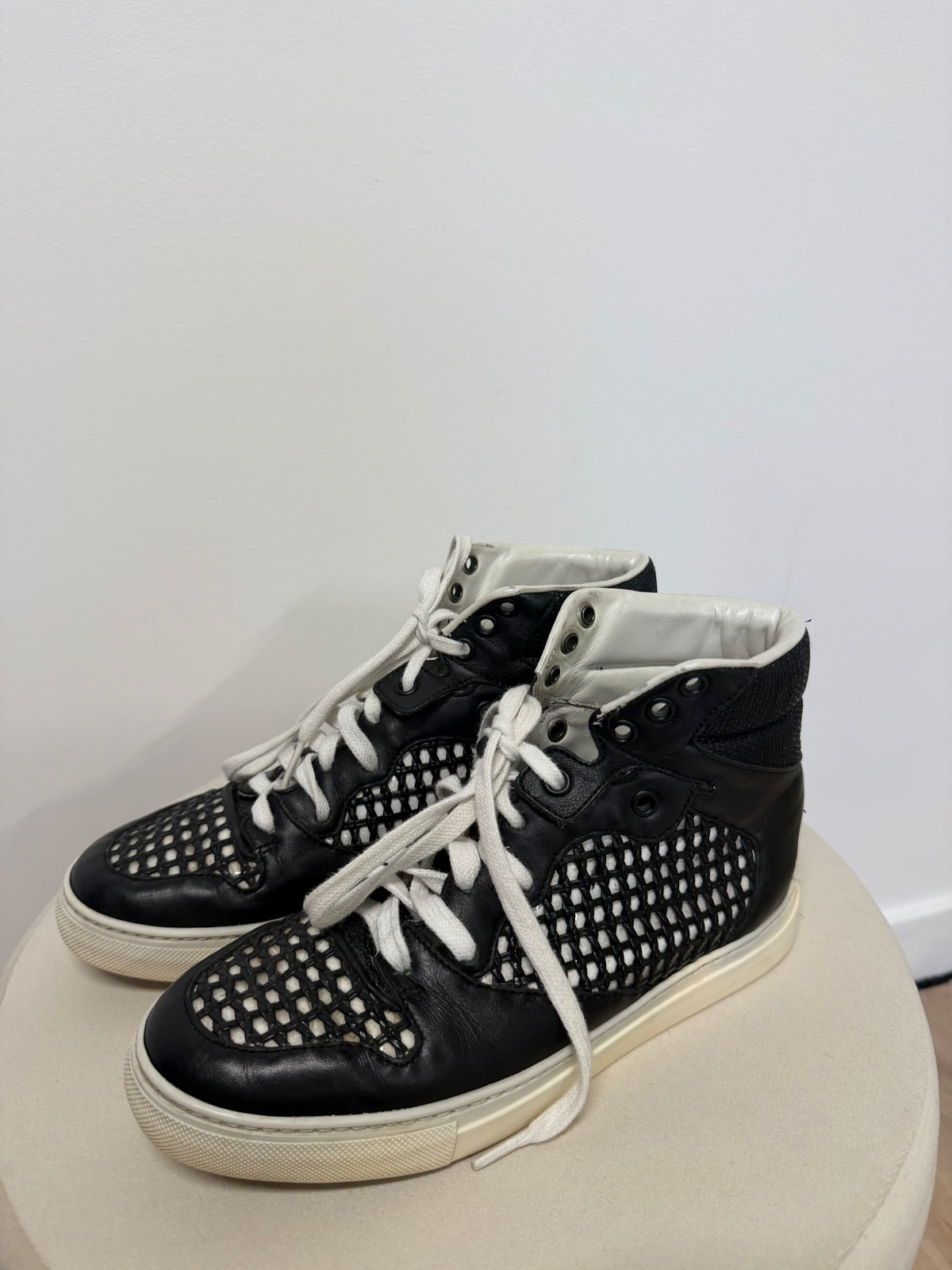 Preloved Balenciaga Trainers UK 3 Black