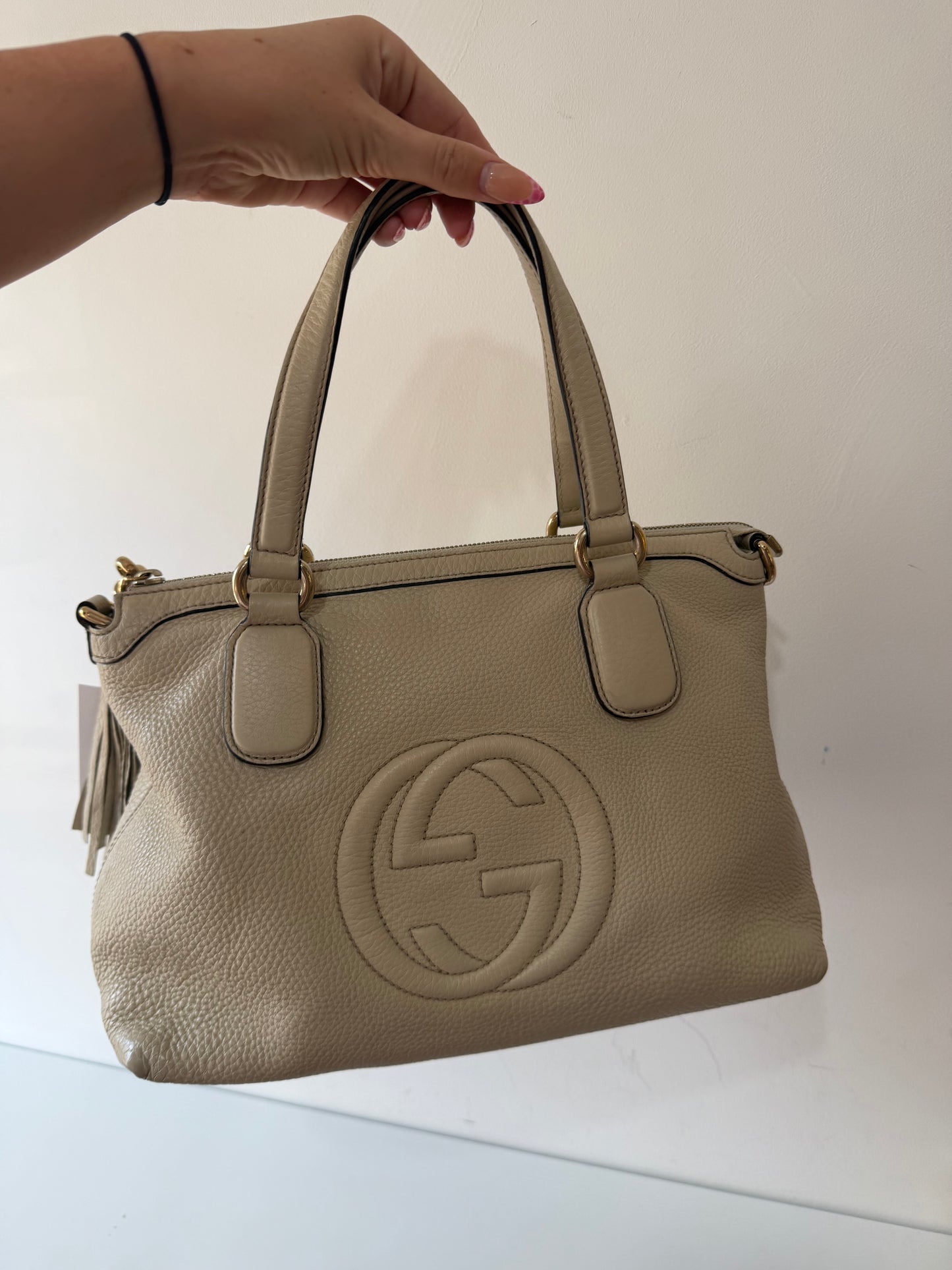 Pre loved beige Gucci Bag, Medium