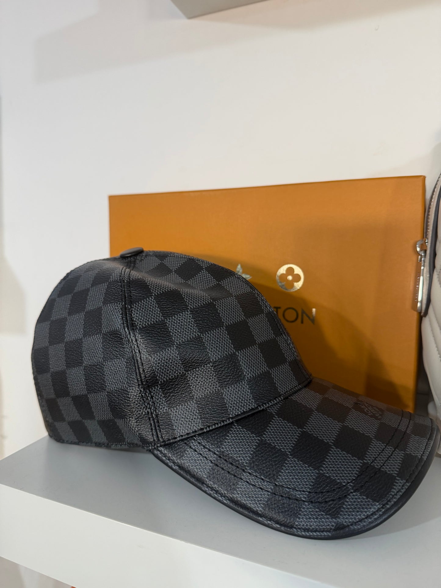 Damier Azur Louis Vuitton Men’s Cap, Brand new