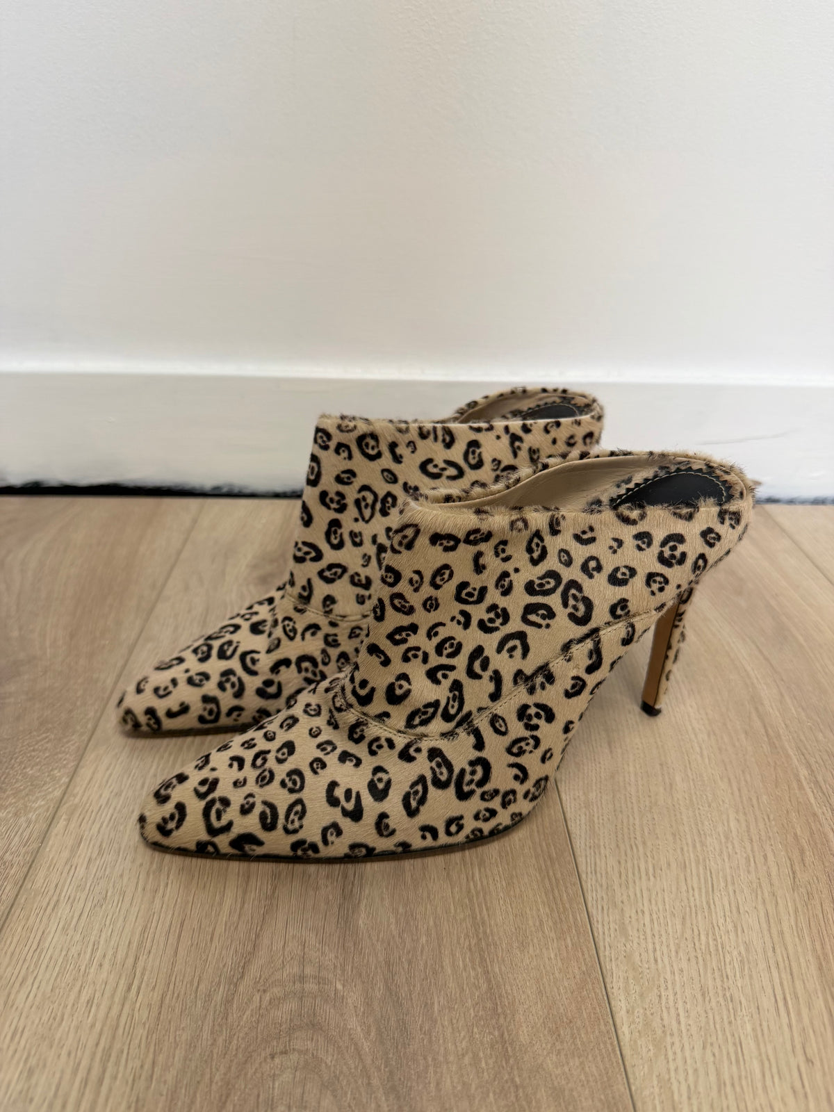 Preloved Altuzarra Heels Size 5 Leopard Print