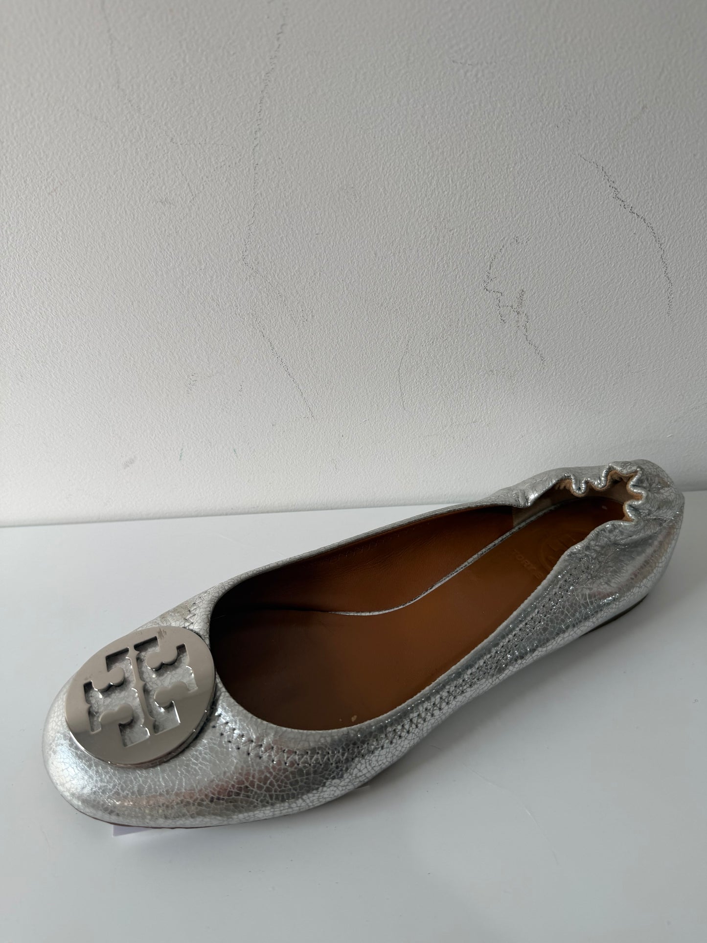 Preloved, Silver Tory Burch Flats Pumps, Size 5 - 38