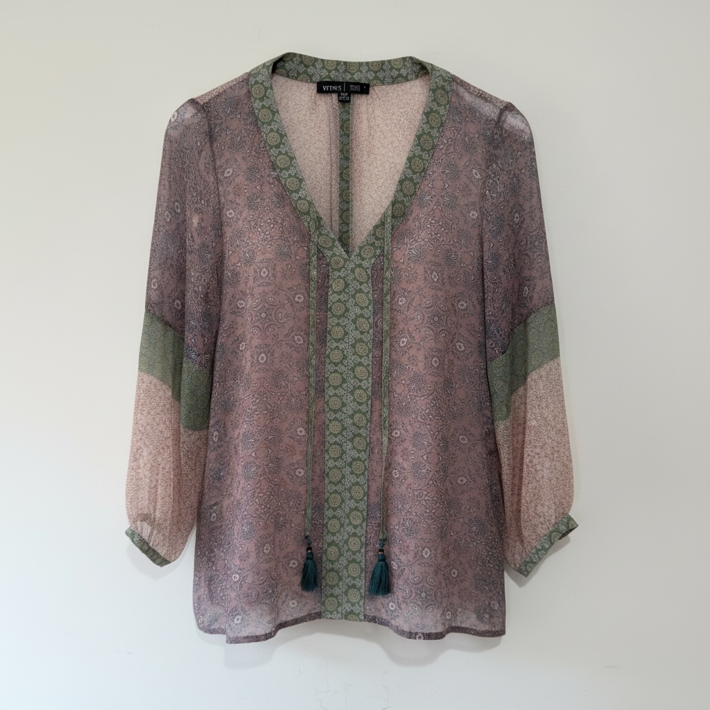 Pre owned new dusky pink/ green Gypsy Top, Size L