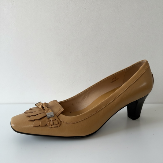 Preloved Beige Tods Shoes, 6
