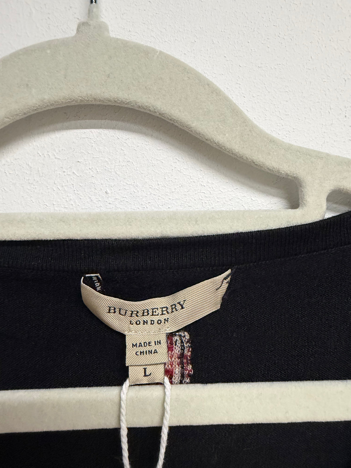 Preloved Burberry Jumper Size Large Black