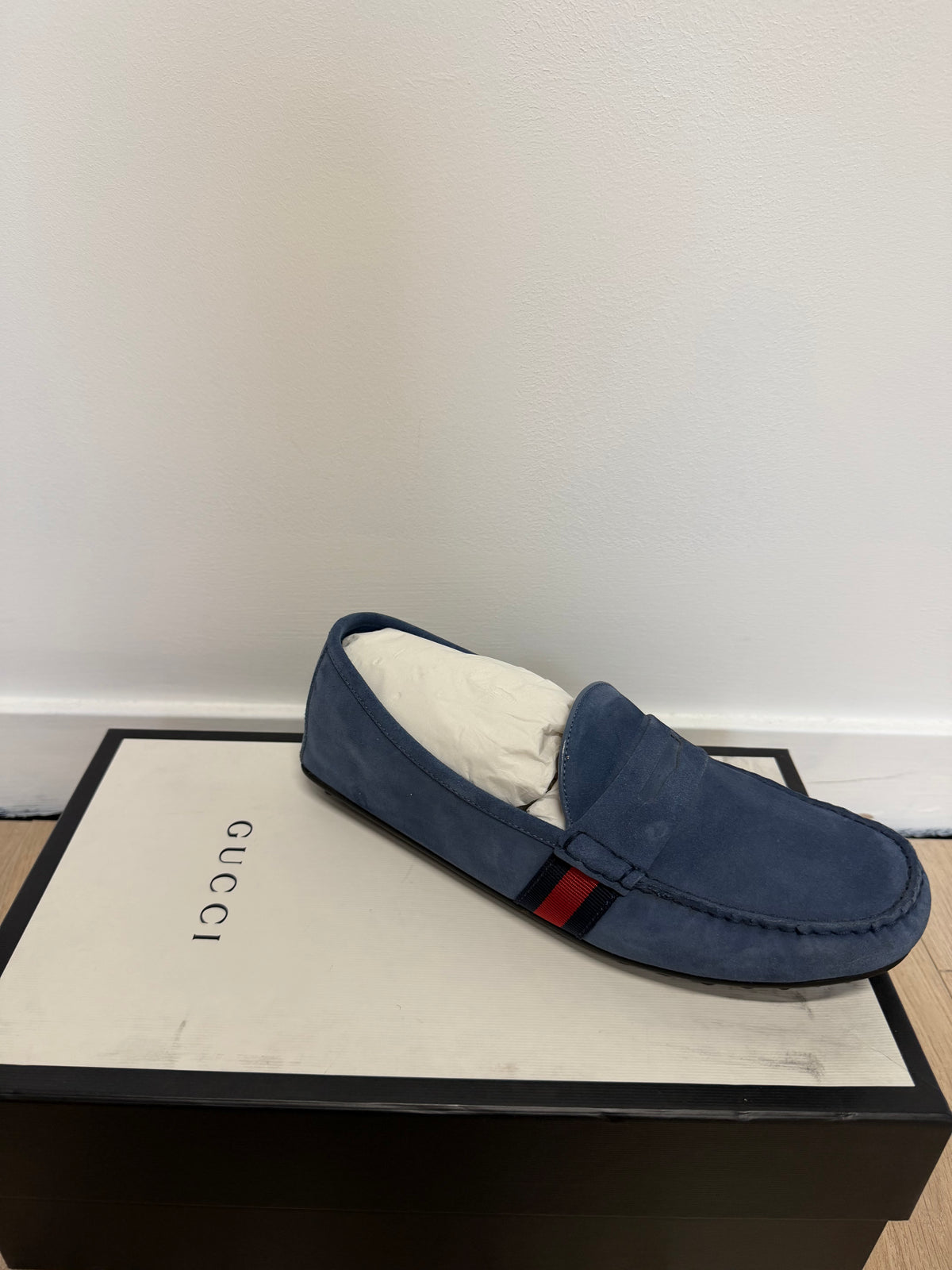 Preloved Gucci Shoes Size 9 Blue