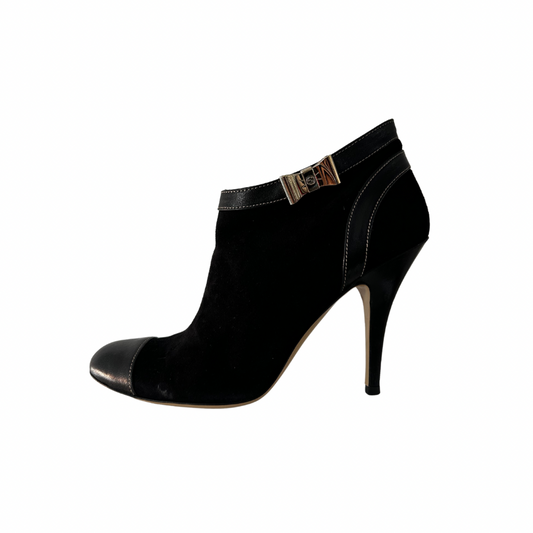 Gucci Heeled Ankle Boots - 8