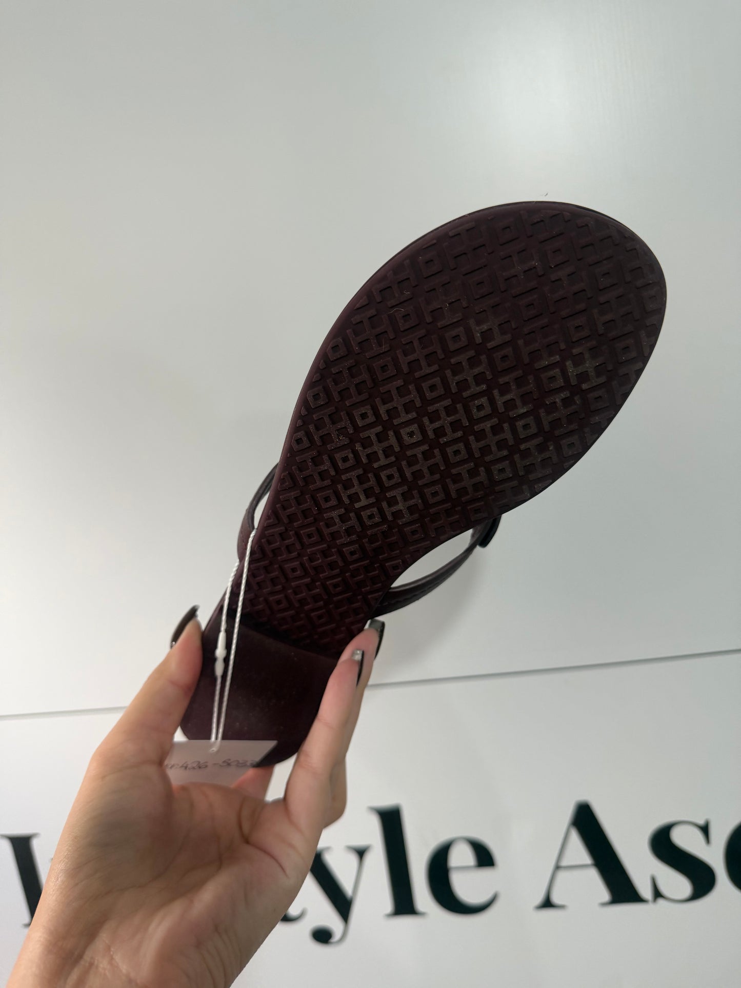 Burgundy Tory Burch Flip Flops, 6.5