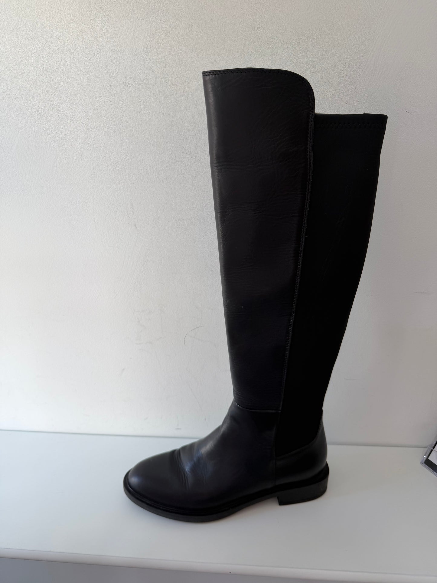 Pre-owned Black Dune Boots, Size 6