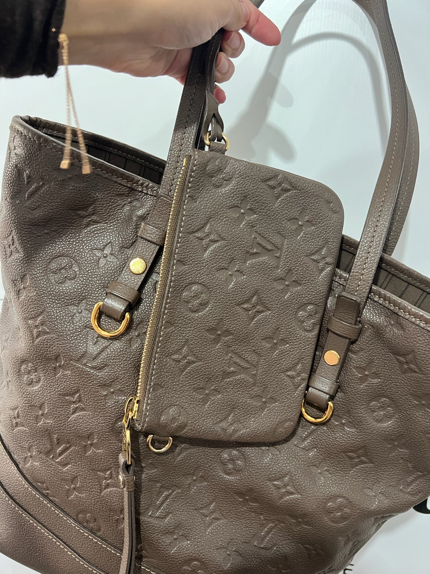 Grey Louis Vuitton St Germaine
