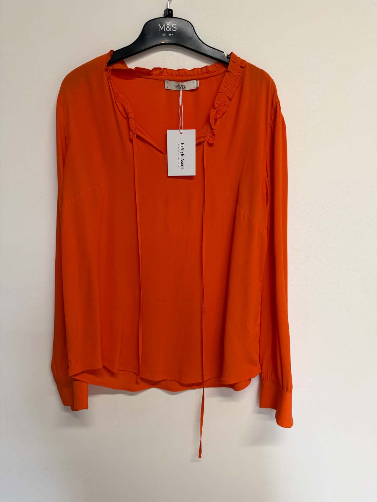 Preloved 0039 Italy Blouse Size Small Orange