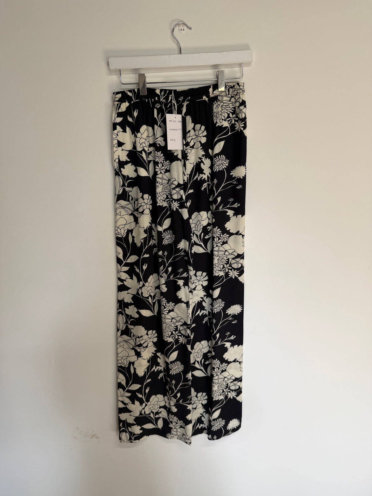 Preloved Maje Trousers Size 8 Black and White