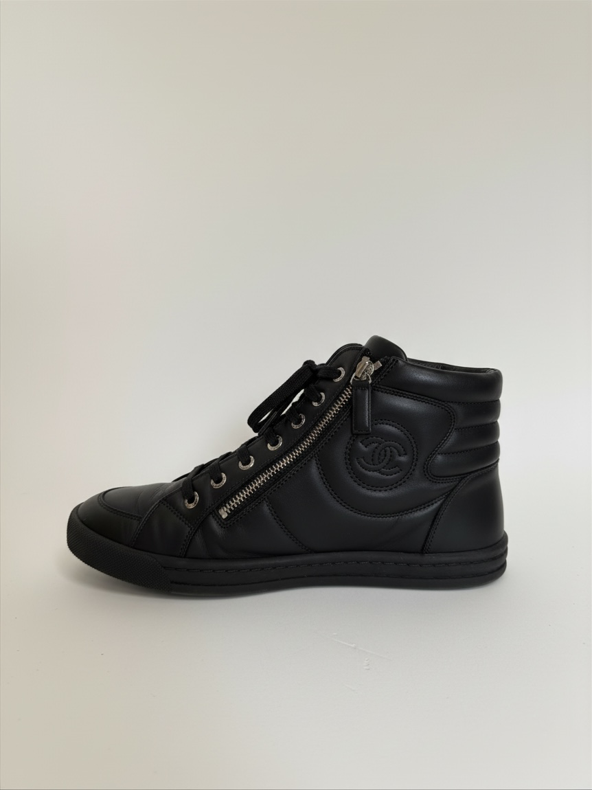 Preloved Chanel Trainers EU 38 - UK 5 Black