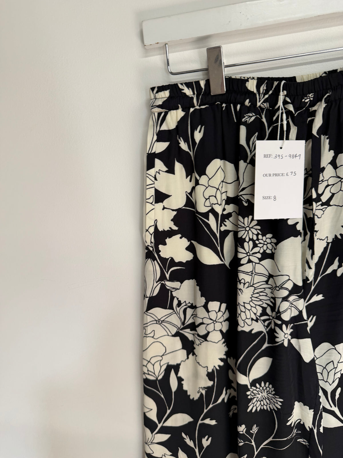 Preloved Maje Trousers Size 8 Black and White