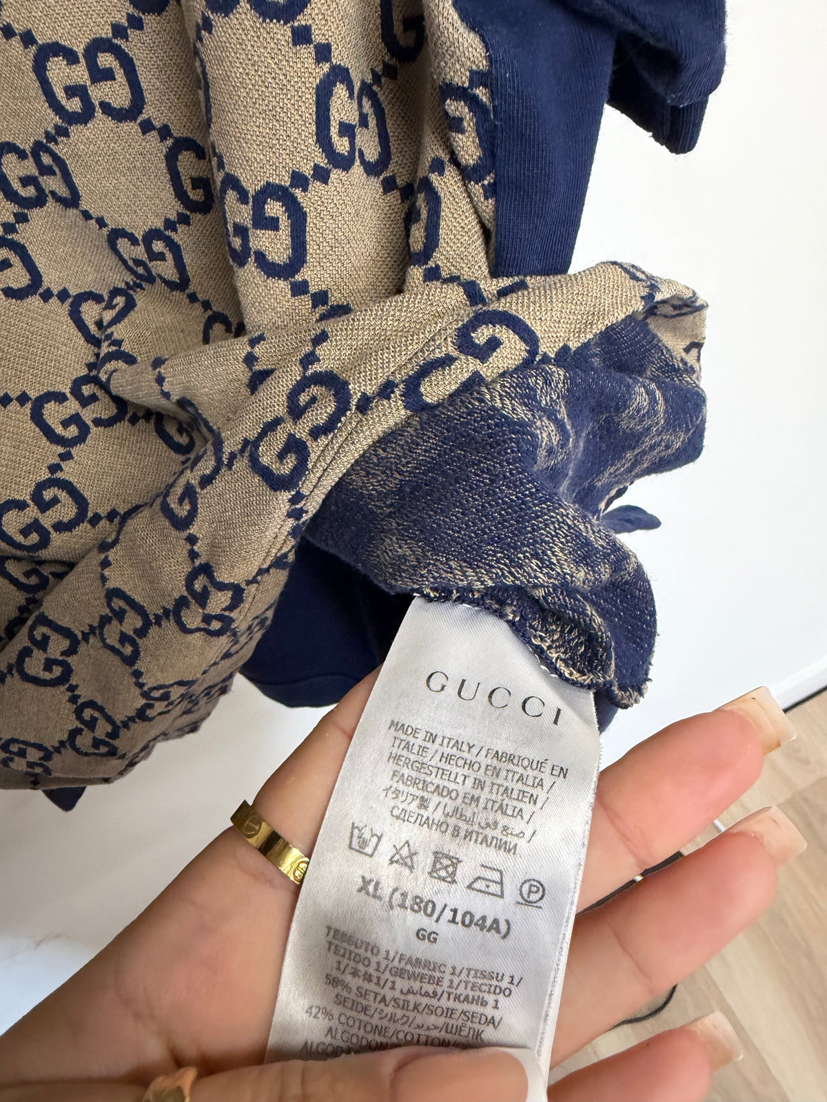 Preloved Gucci Polo Top Size XL Navy/Beige Monogram