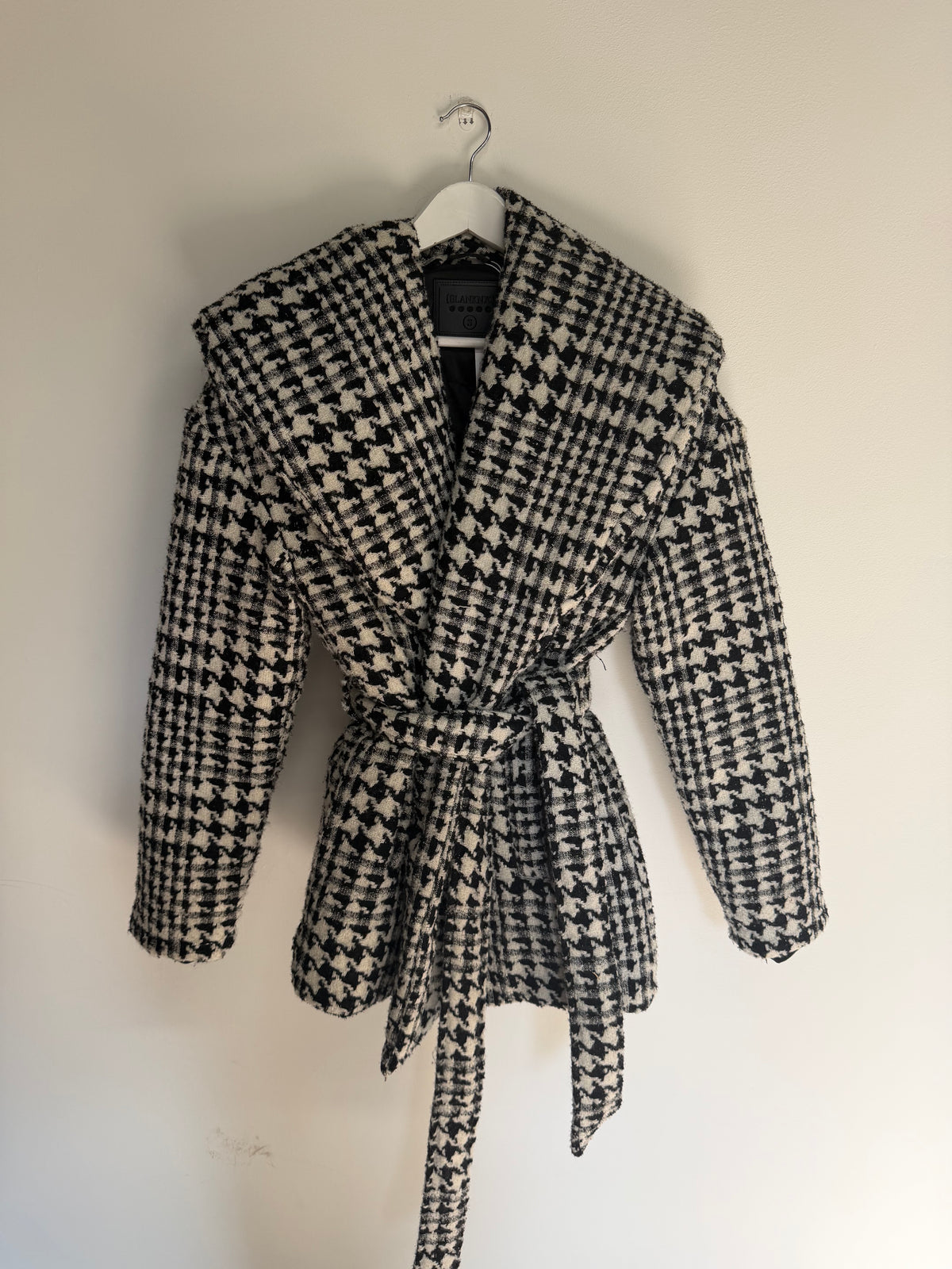 Preloved Blank NYC Size S Houndstooth