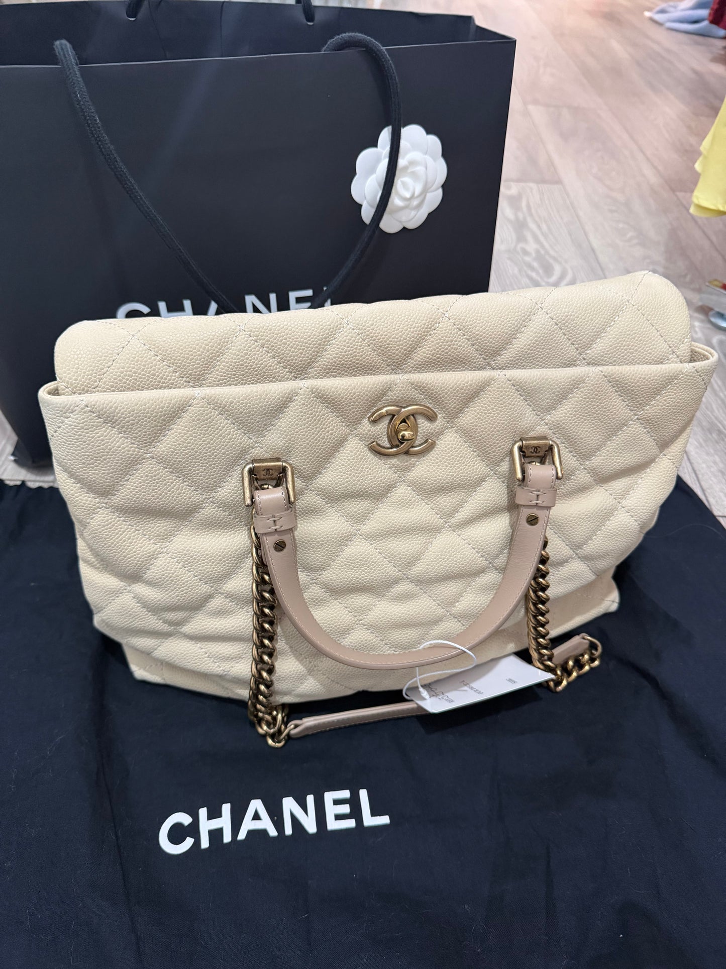 Pre-owned Cream Chanel Handbag, shoulder and handle 14 by 10inch by 7inch