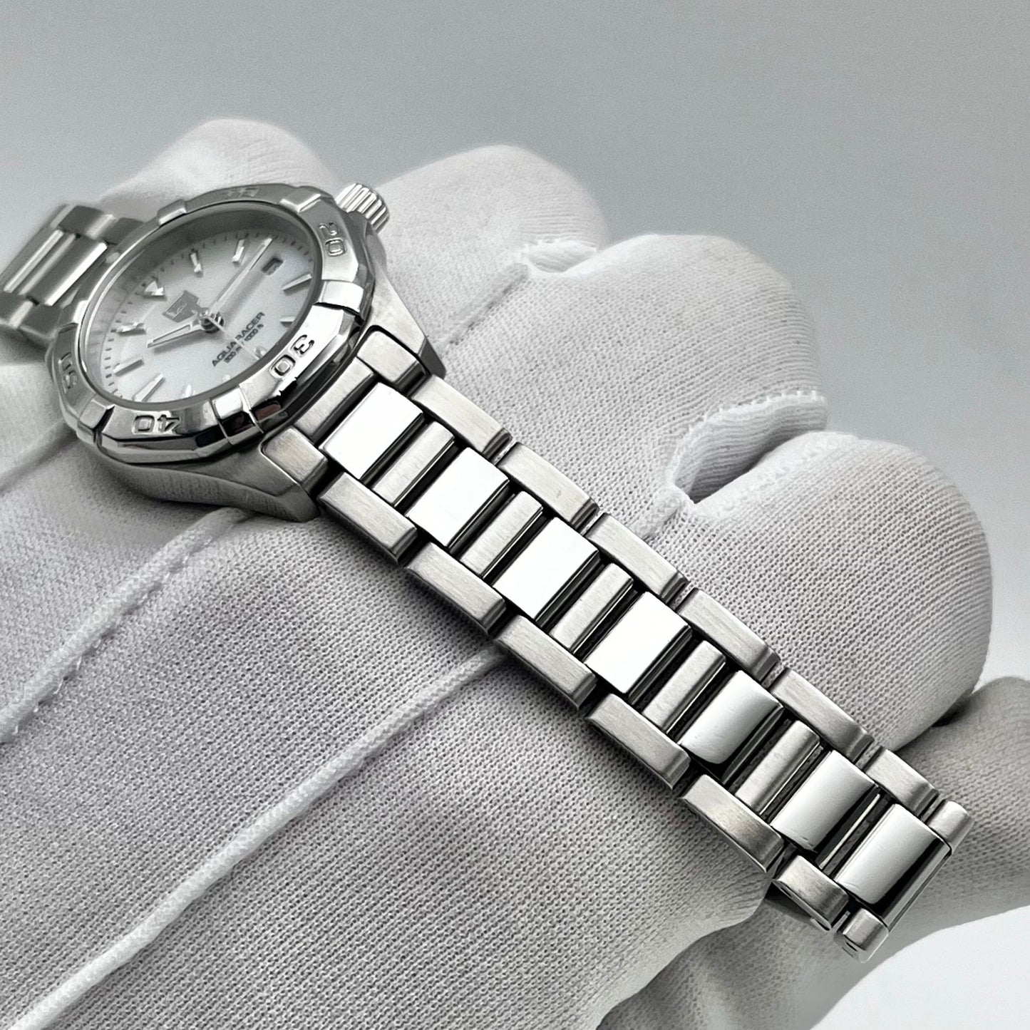Preloved Mother of Pearl Tag Heuer Ladies Tag Heuer Aquaracer , Full Set