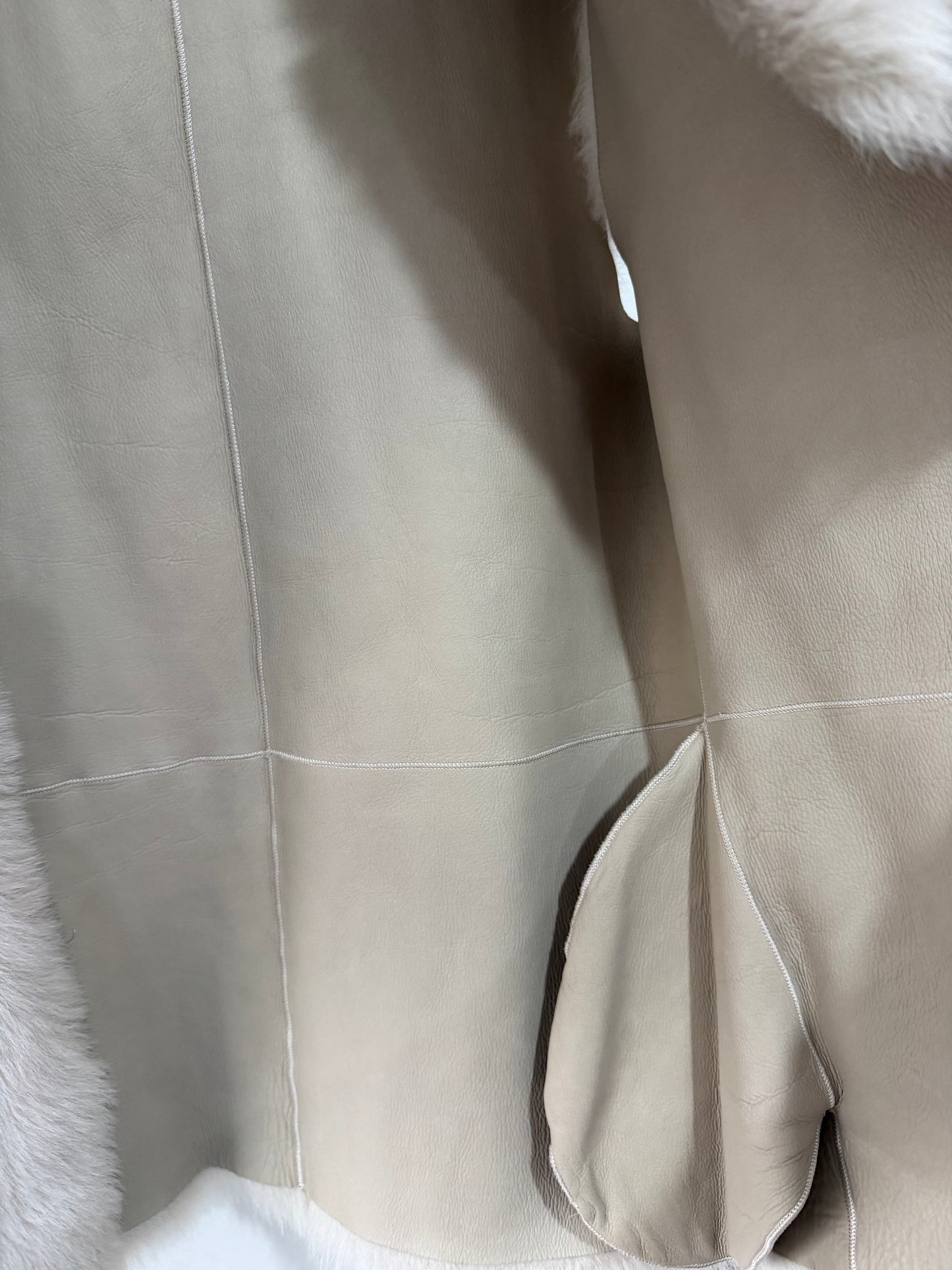 Preloved Reiss Reversible Sheepskin Gilet Size S (fits M) Beige