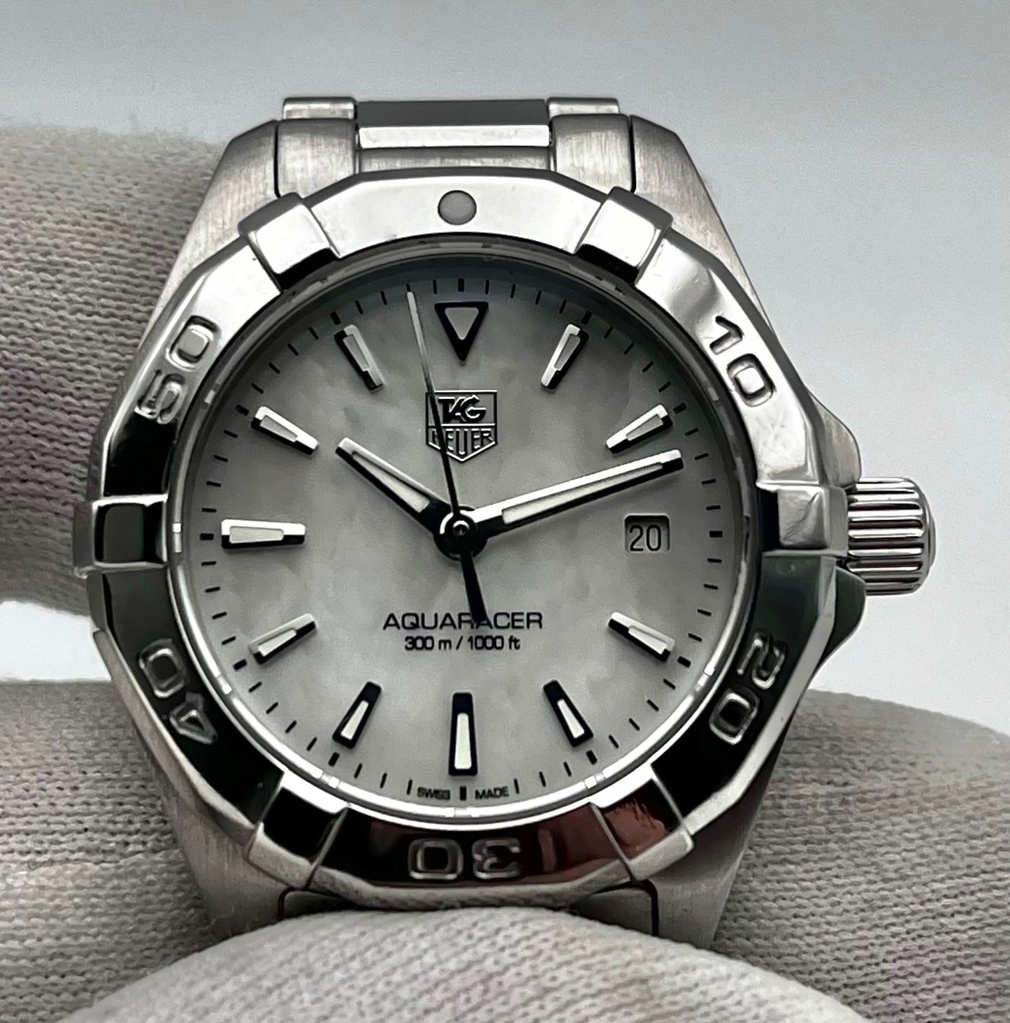 Preloved Mother of Pearl Tag Heuer Ladies Tag Heuer Aquaracer , Full Set